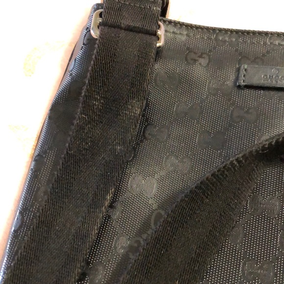 Today Only🌺AUTHENTIC GUCCI MONOGRAM IMPRIME CROSSBODY BAG🌺price firm - Picture 5 of 16